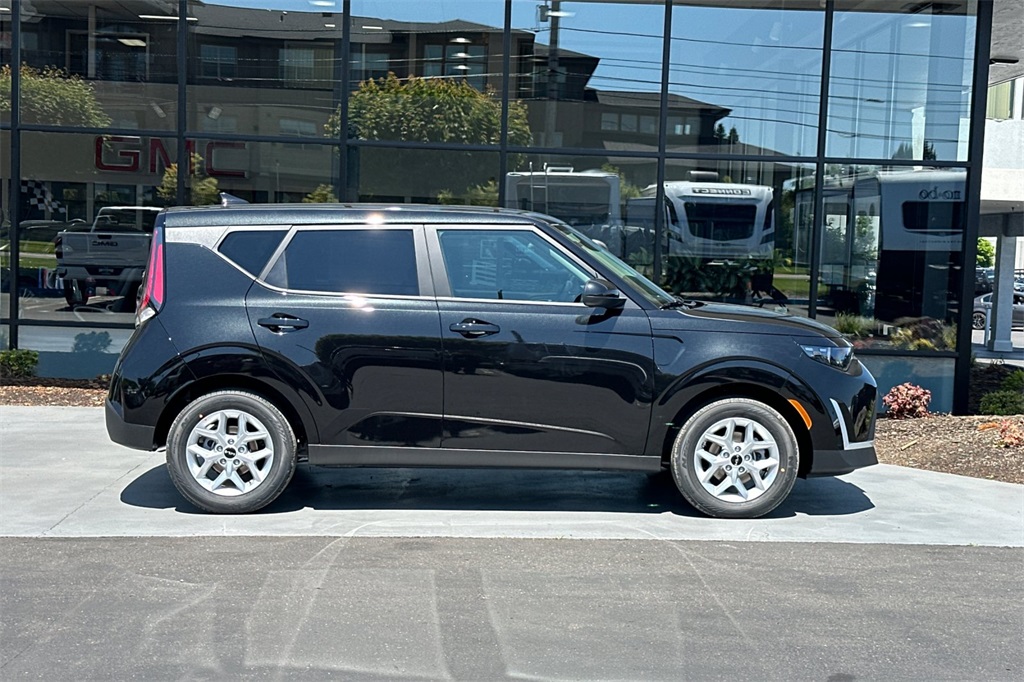 new 2025 Kia Soul car, priced at $24,905