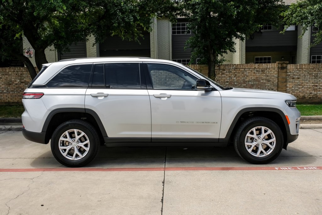 used 2022 Jeep Grand Cherokee car, priced at $31,497