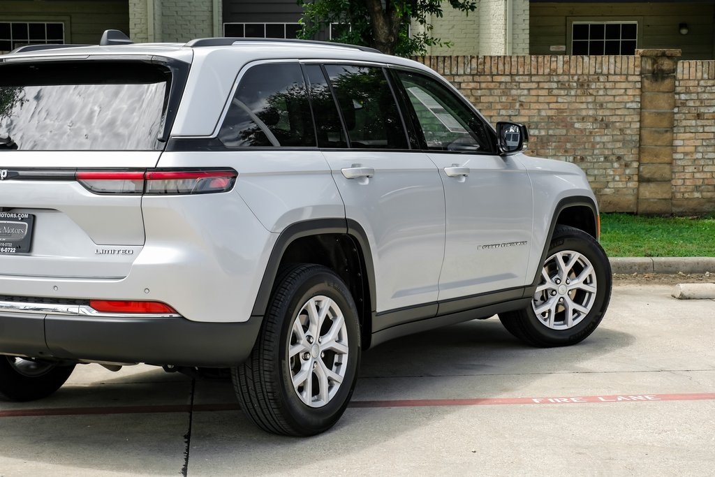 used 2022 Jeep Grand Cherokee car, priced at $31,497