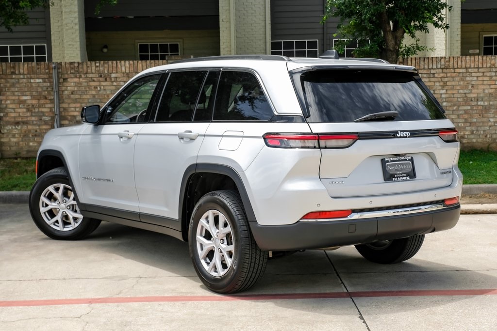 used 2022 Jeep Grand Cherokee car, priced at $31,497
