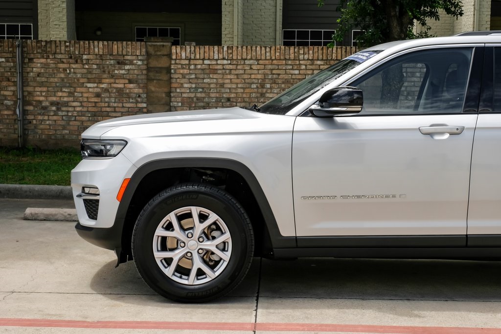 used 2022 Jeep Grand Cherokee car, priced at $31,497