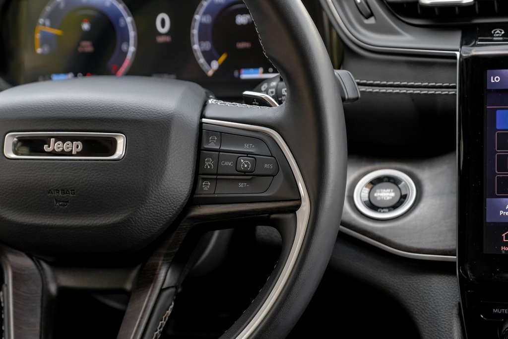 used 2022 Jeep Grand Cherokee car, priced at $31,497