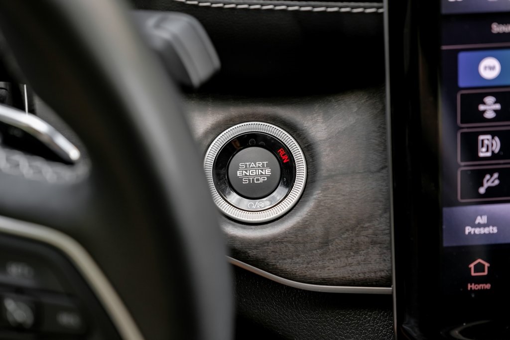 used 2022 Jeep Grand Cherokee car, priced at $31,497