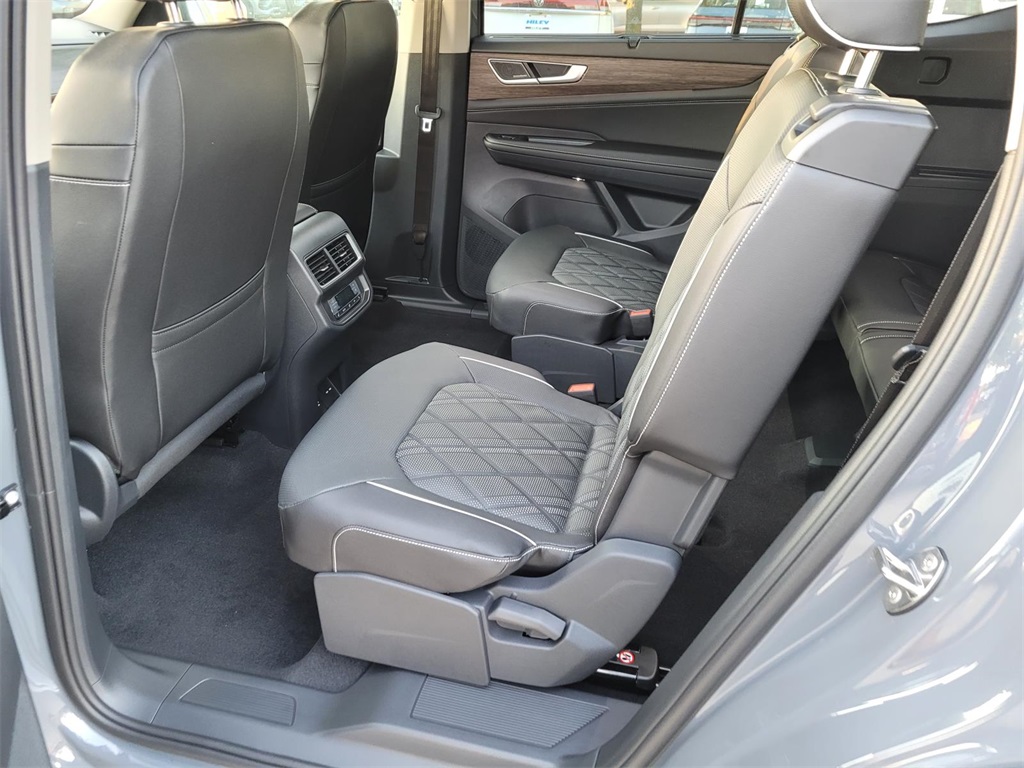 new 2026 Volkswagen Atlas car, priced at $57,286
