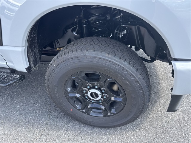 new 2025 Ford F-350SD car, priced at $61,231