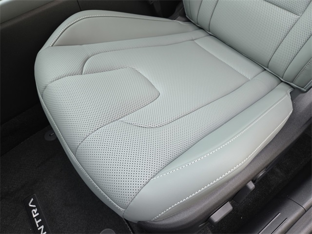 new 2025 Hyundai Elantra Hybrid car, priced at $27,685