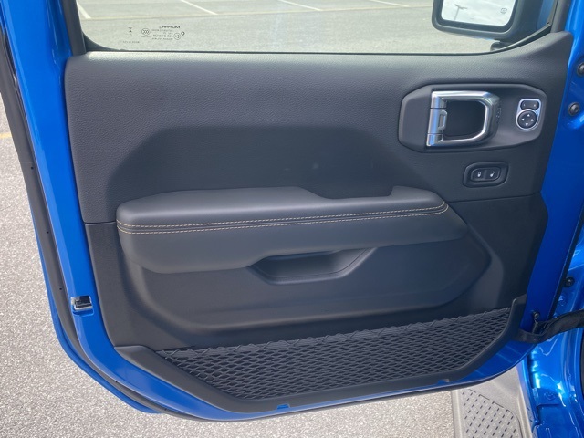 new 2025 Jeep Gladiator car, priced at $40,078