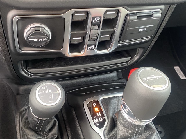 new 2025 Jeep Gladiator car, priced at $40,078