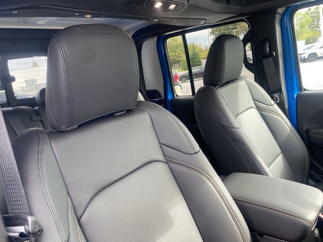 new 2025 Jeep Gladiator car, priced at $40,078