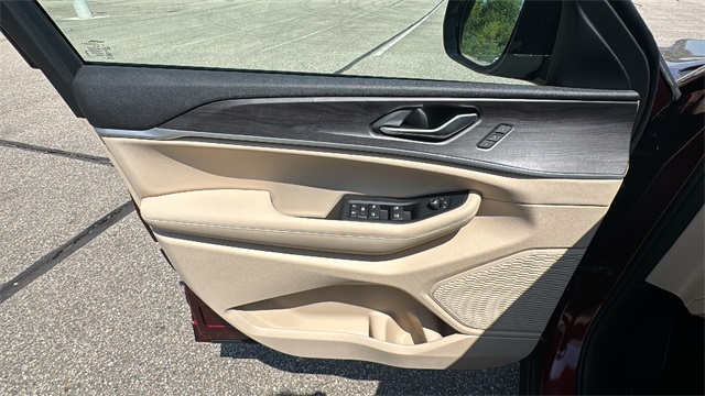 new 2025 Jeep Grand Cherokee car, priced at $46,275