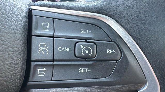 new 2025 Jeep Grand Cherokee car, priced at $46,275