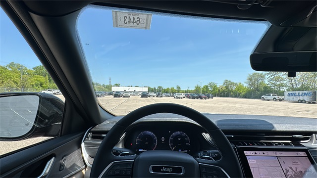new 2025 Jeep Grand Cherokee car, priced at $46,275