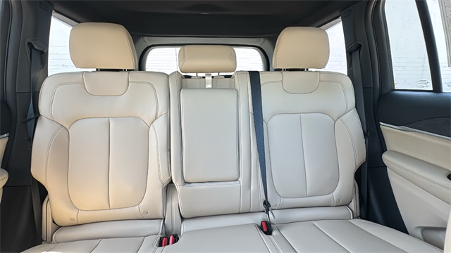 new 2025 Jeep Grand Cherokee car, priced at $46,275