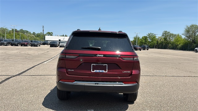 new 2025 Jeep Grand Cherokee car, priced at $46,275