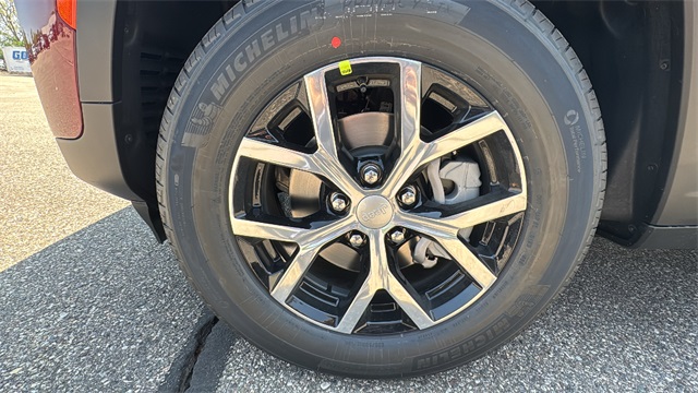 new 2025 Jeep Grand Cherokee car, priced at $46,275
