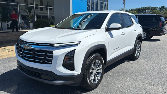 new 2026 Chevrolet Equinox car, priced at $32,495