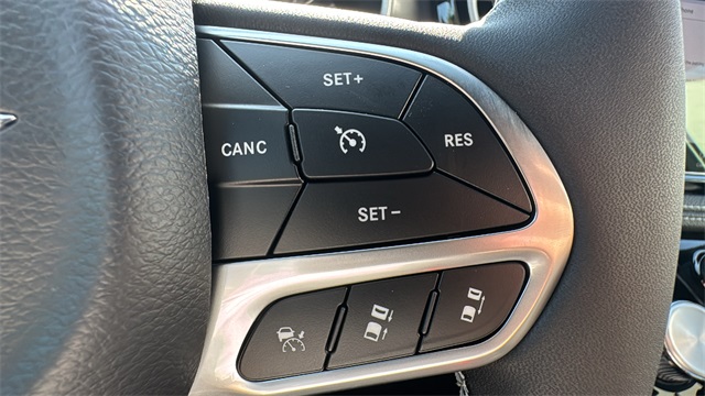 new 2025 Chrysler Pacifica car, priced at $47,169