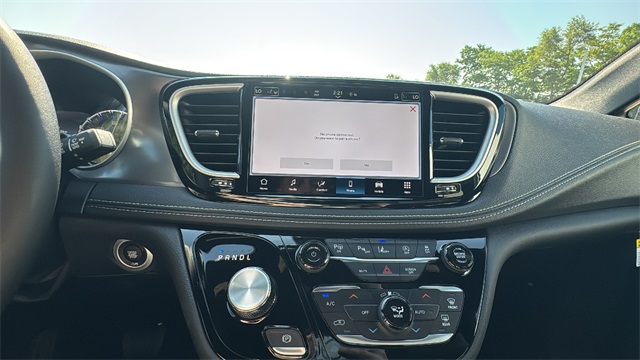 new 2025 Chrysler Pacifica car, priced at $47,169