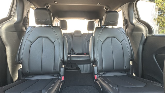 new 2025 Chrysler Pacifica car, priced at $47,169