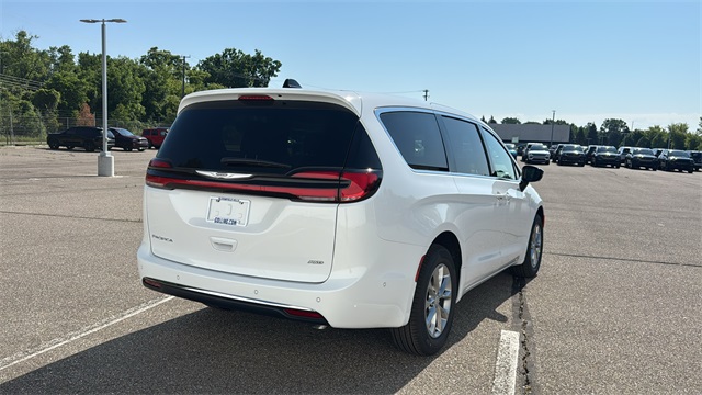 new 2025 Chrysler Pacifica car, priced at $47,169