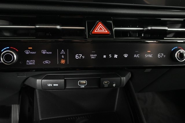 new 2025 Kia Niro car, priced at $30,562
