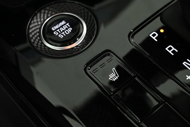 new 2025 Kia Niro car, priced at $30,562