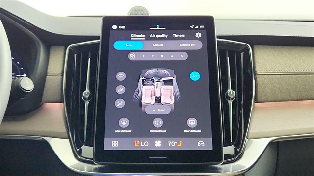 new 2026 Volvo XC90 Plug-In Hybrid car, priced at $94,085