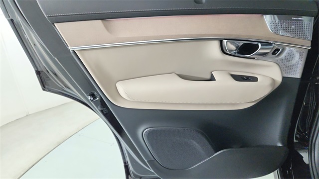 new 2026 Volvo XC90 Plug-In Hybrid car, priced at $94,085