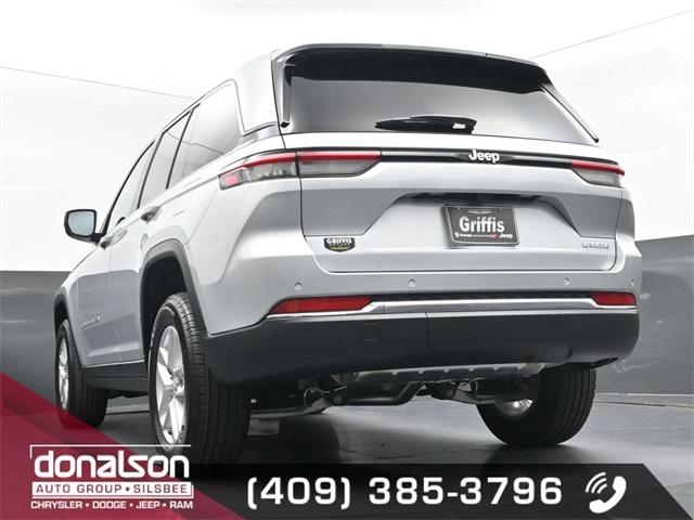 new 2025 Jeep Grand Cherokee car, priced at $42,170