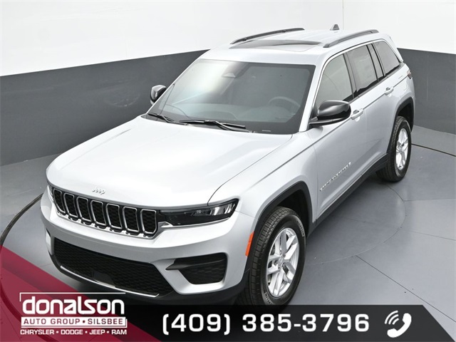 new 2025 Jeep Grand Cherokee car, priced at $42,170
