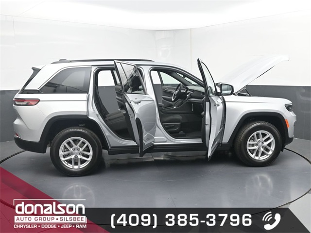 new 2025 Jeep Grand Cherokee car, priced at $42,170