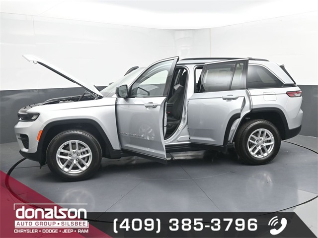 new 2025 Jeep Grand Cherokee car, priced at $42,170