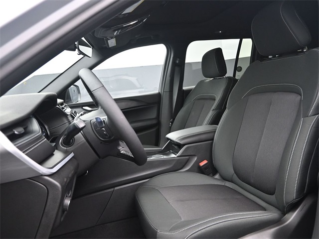 new 2025 Jeep Grand Cherokee car, priced at $42,170