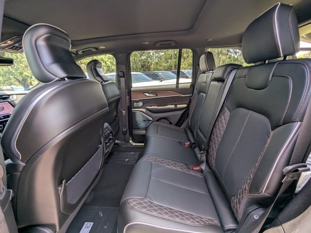 new 2025 Jeep Grand Cherokee car, priced at $57,180