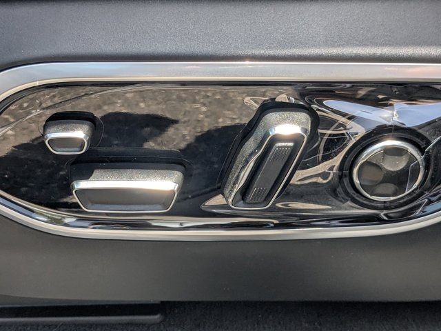 new 2025 Jeep Grand Cherokee car, priced at $57,180