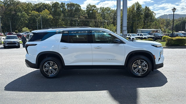 new 2026 Chevrolet Traverse car, priced at $43,120