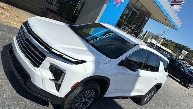 new 2026 Chevrolet Traverse car, priced at $43,120