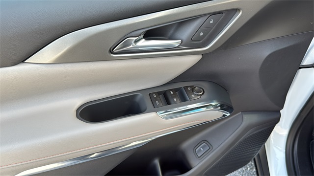 new 2026 Chevrolet Traverse car, priced at $43,120