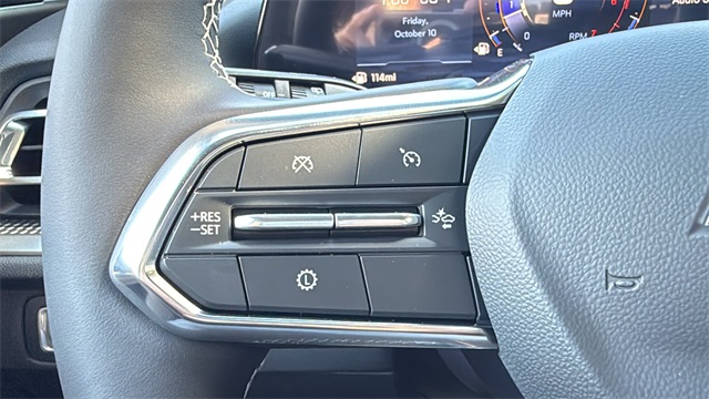 new 2026 Chevrolet Traverse car, priced at $43,120