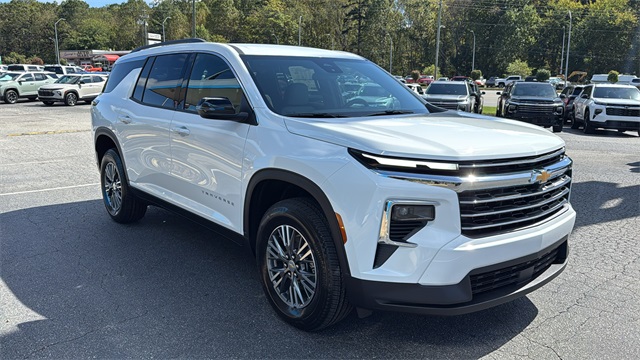 new 2026 Chevrolet Traverse car, priced at $43,120