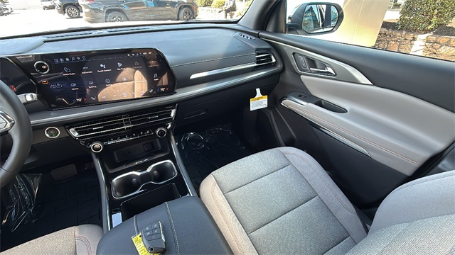 new 2026 Chevrolet Traverse car, priced at $43,120