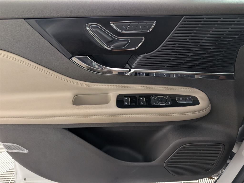 used 2022 Lincoln Corsair car, priced at $25,500