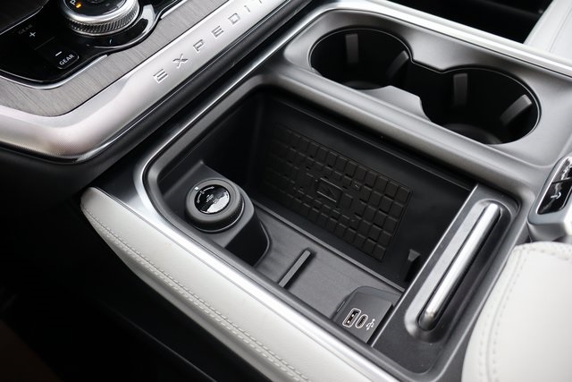 new 2025 Ford Expedition Max car, priced at $94,010