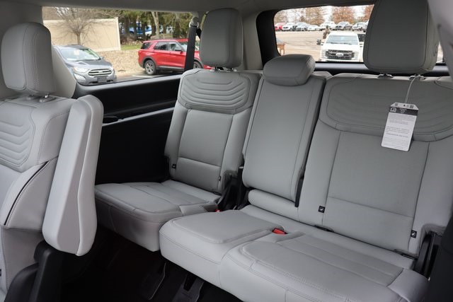 new 2025 Ford Expedition Max car, priced at $94,010