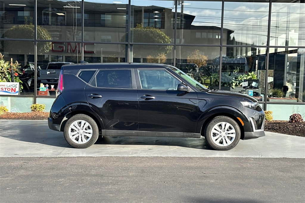 used 2023 Kia Soul car, priced at $17,964
