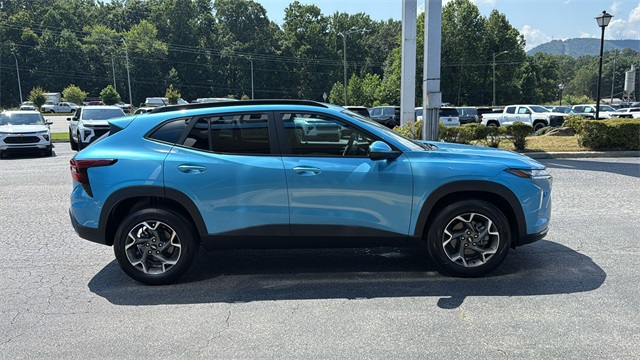 new 2025 Chevrolet Trax car, priced at $25,085