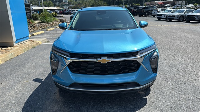 new 2025 Chevrolet Trax car, priced at $25,085