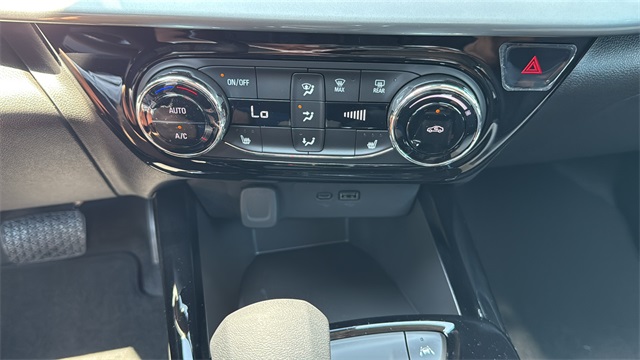 new 2025 Chevrolet Trax car, priced at $25,085