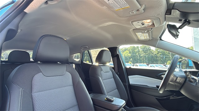 new 2025 Chevrolet Trax car, priced at $25,085