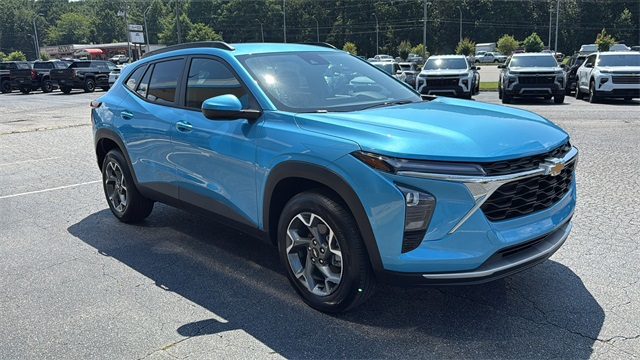 new 2025 Chevrolet Trax car, priced at $25,085
